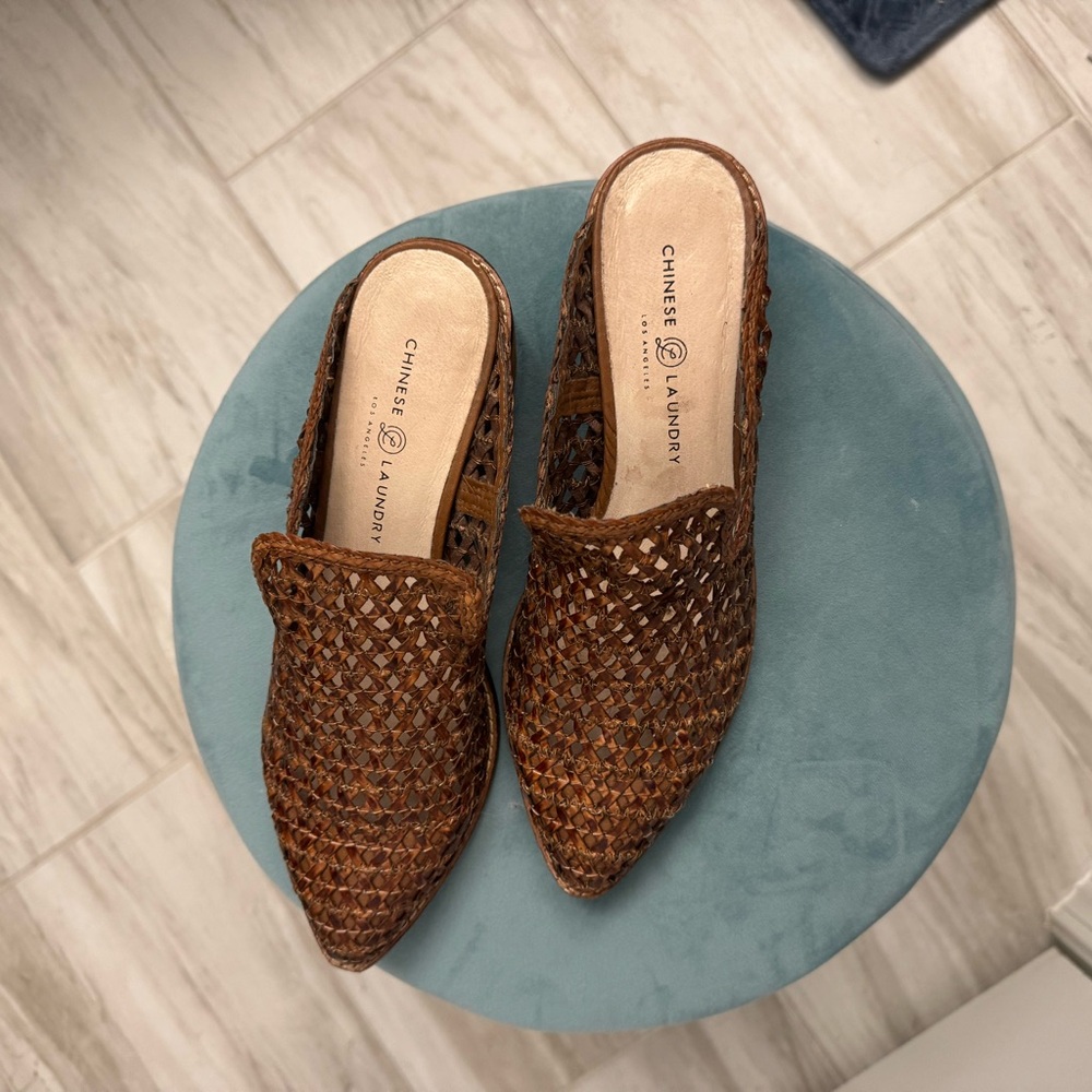 Chinese Laundry Brown Woven Leather Women's Mules